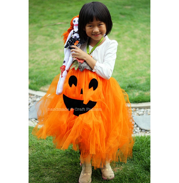 No-sew Pumpkin Tutu Halloween Costume