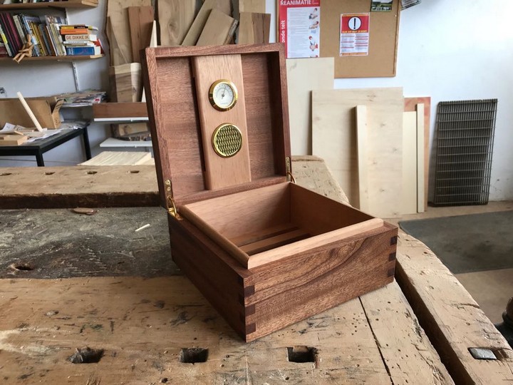 Mahogany Humidor