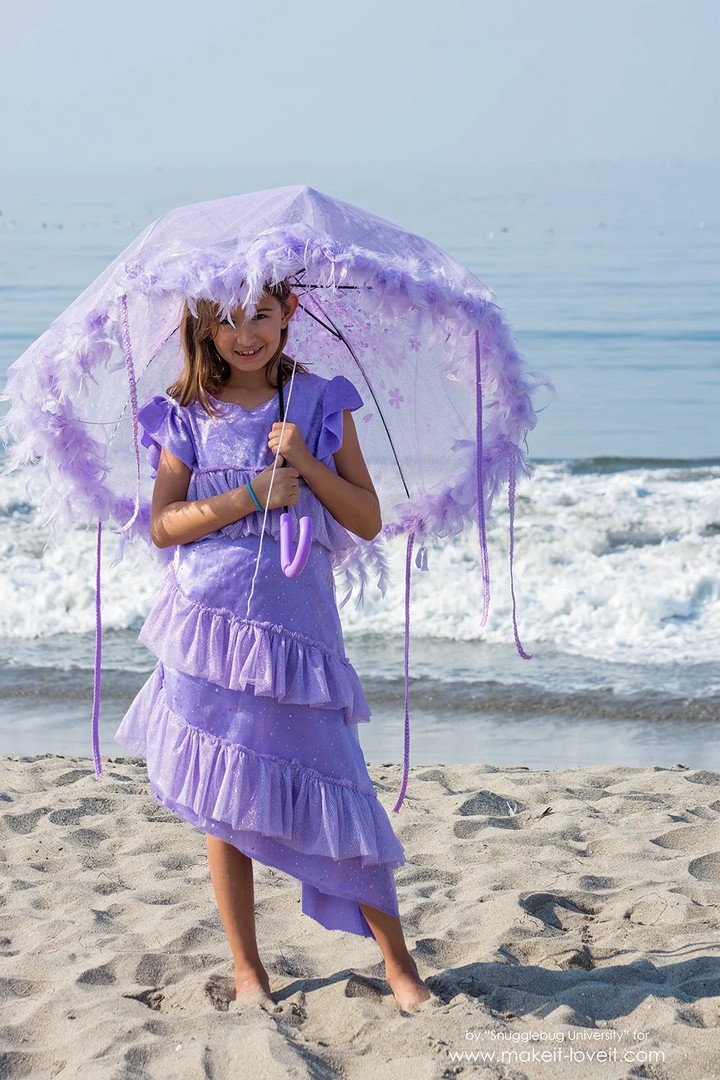 Adorable DIY Jellyfish Costume