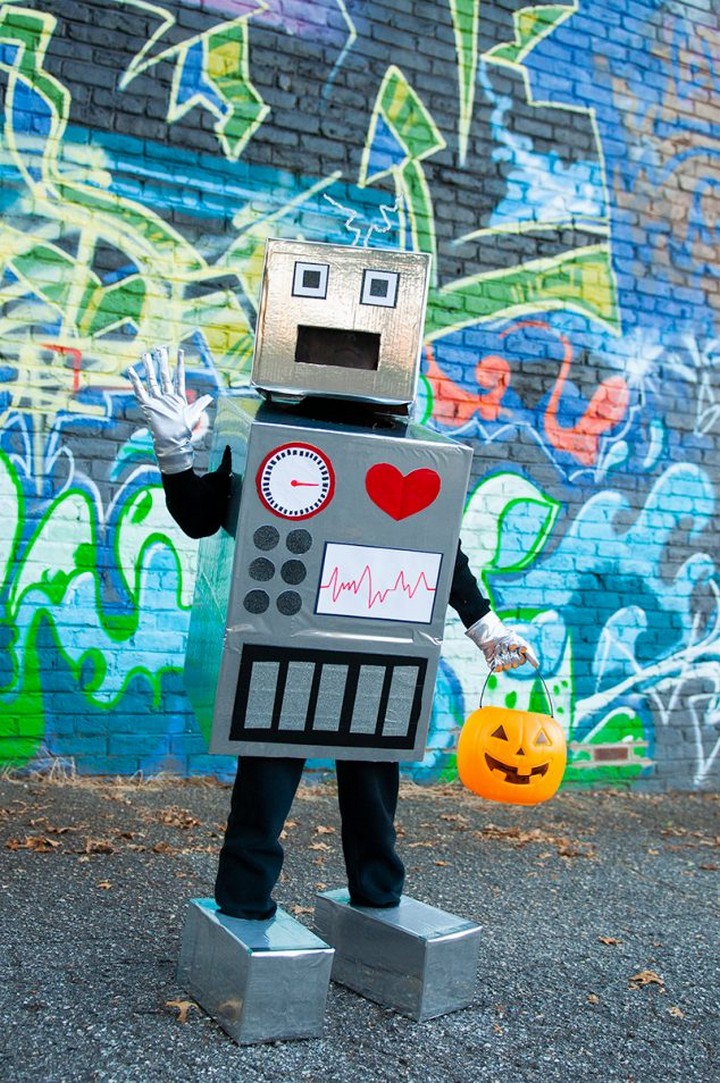 DIY Robot Costume With Duck Tape