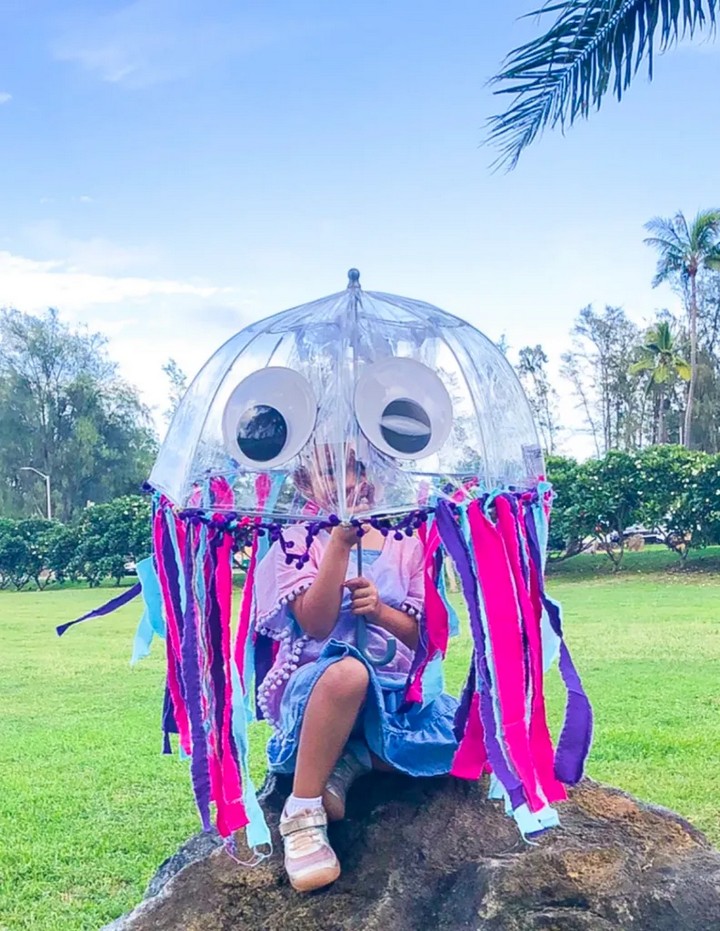 Easy DIY Jellyfish Costume