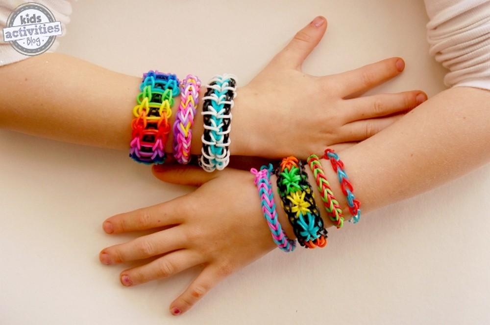 How To Make Rubber Band Bracelets
