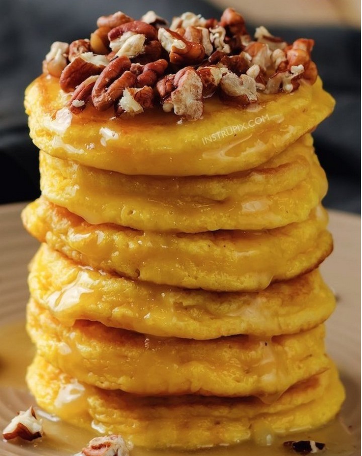 Super Easy Pumpkin Pie Pancakes