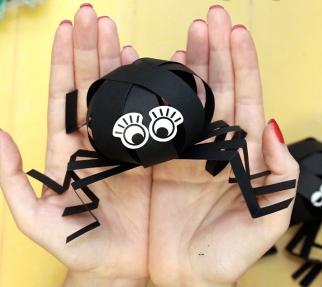 Easy Paper Spider Craft For Halloween