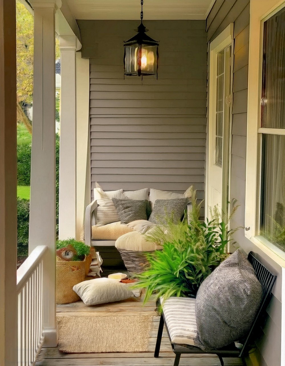 Open and Cozy Narrow Front Porch Decor